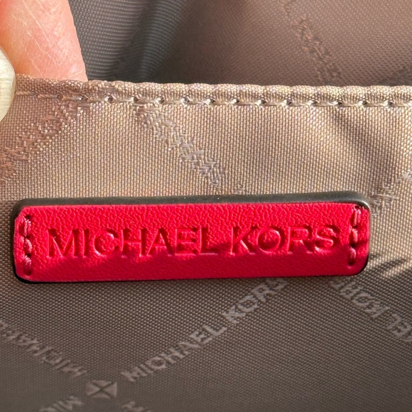 Michael Kors Pink Quilted Crossbody Bag - Picture 9 of 16